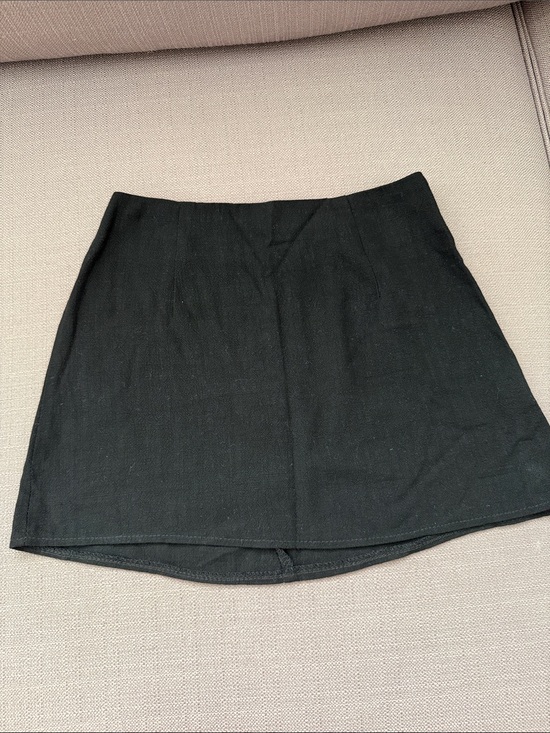 Princess Polly Dresses & Skirts - Princess Poly Women’s Black Mini Skirt - Classic A-Line